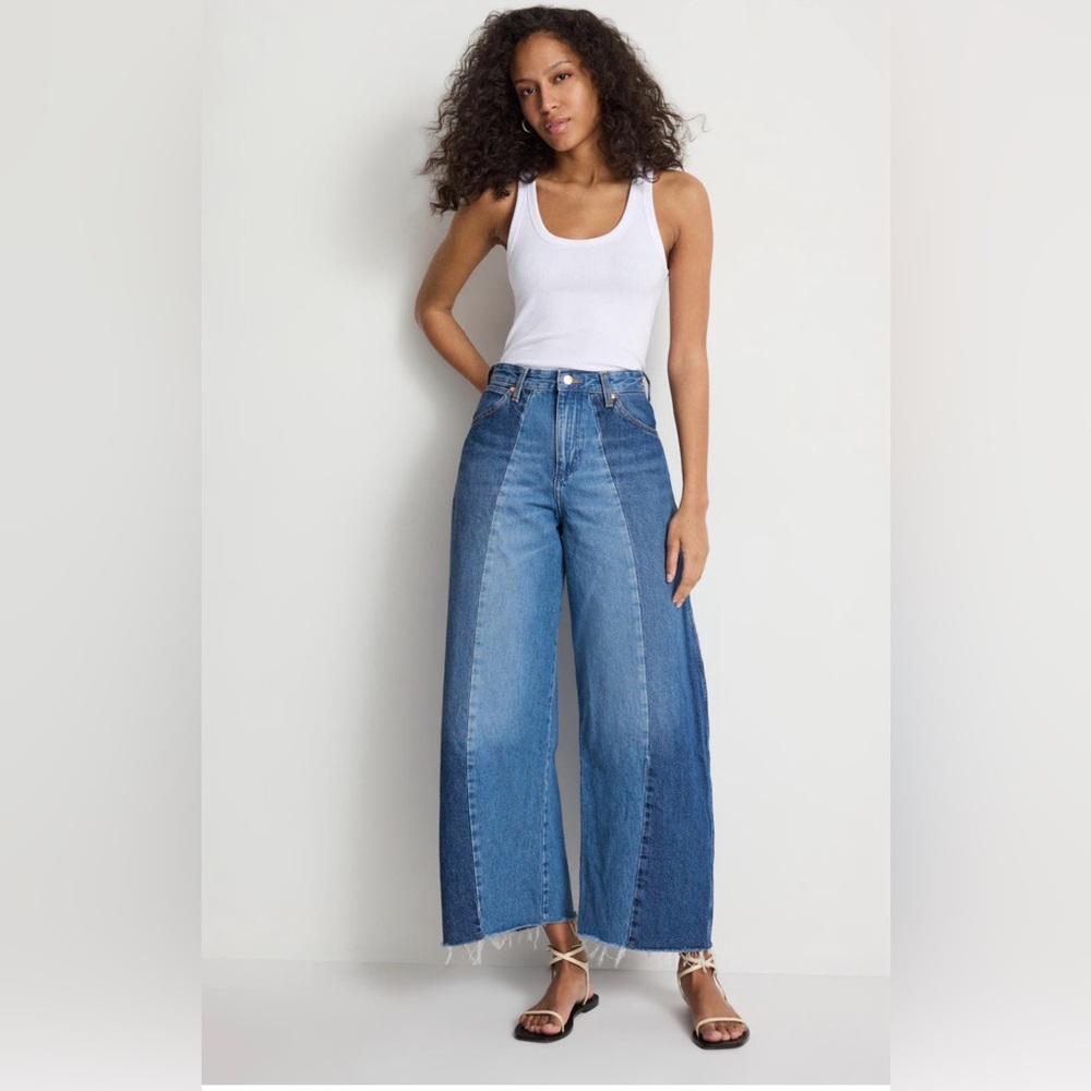 Wrangler cowboy jeans— Two-Tone Blue Wide-Leg Jeans